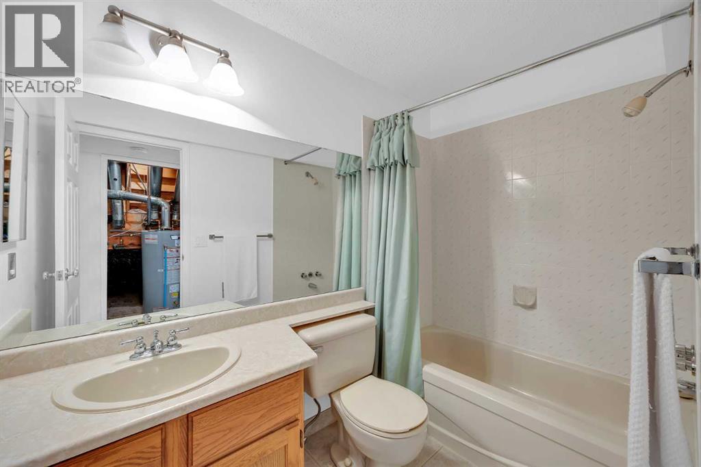 40 Cedargrove Way Sw, Calgary, Alberta  T2W 4V1 - Photo 43 - A2292650