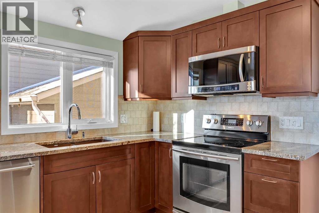 40 Cedargrove Way Sw, Calgary, Alberta  T2W 4V1 - Photo 12 - A2292650