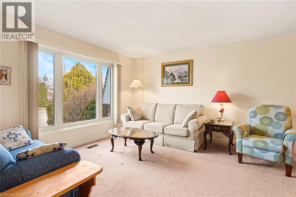 2381 Middlesmoor Crescent, Burlington, Ontario  L7P 3X4 - Photo 4 - 40815685