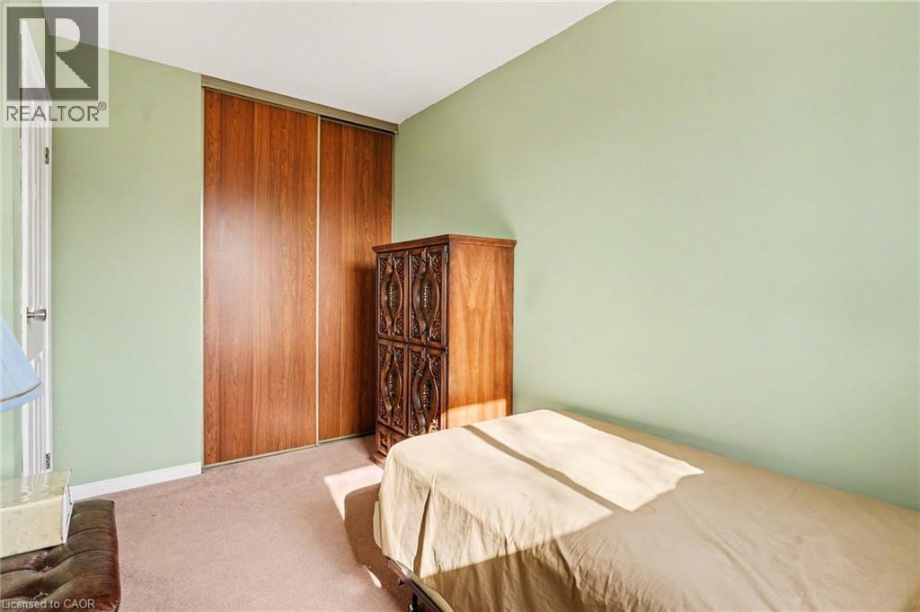 2381 Middlesmoor Crescent, Burlington, Ontario  L7P 3X4 - Photo 15 - 40815685