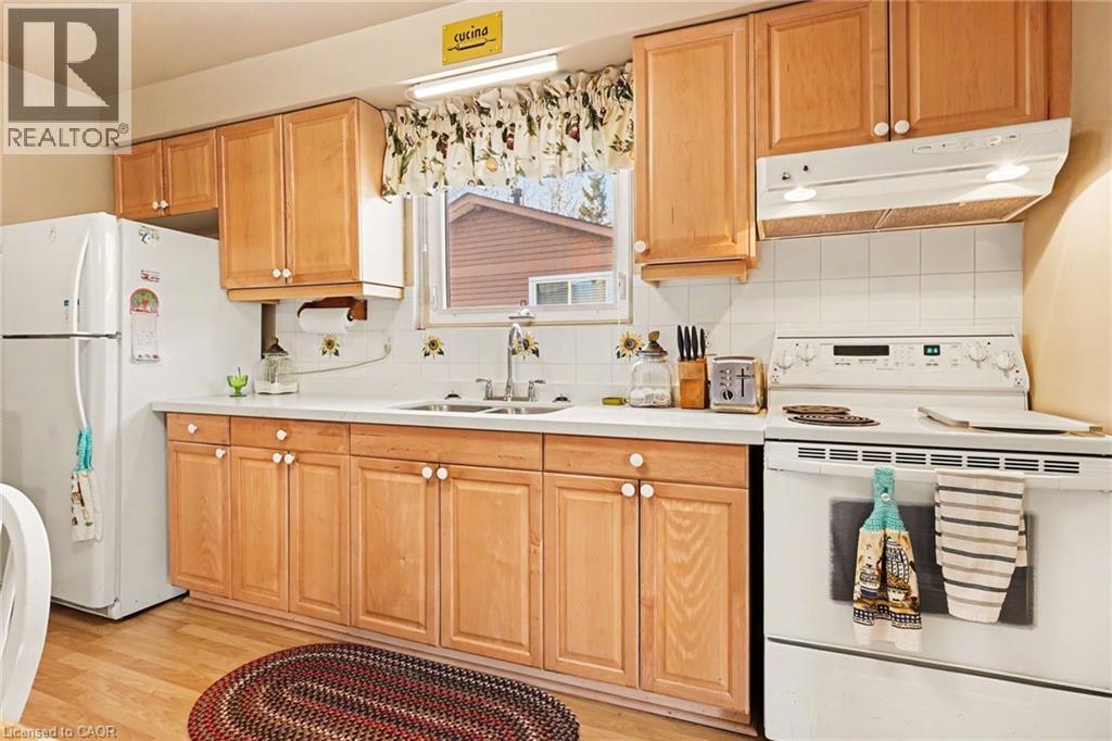 2381 Middlesmoor Crescent, Burlington, Ontario  L7P 3X4 - Photo 10 - 40815685