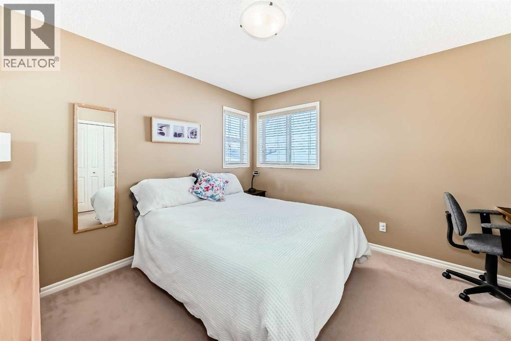 41 Kincora Drive Nw, Calgary, Alberta  T3R 1L2 - Photo 28 - A2296531