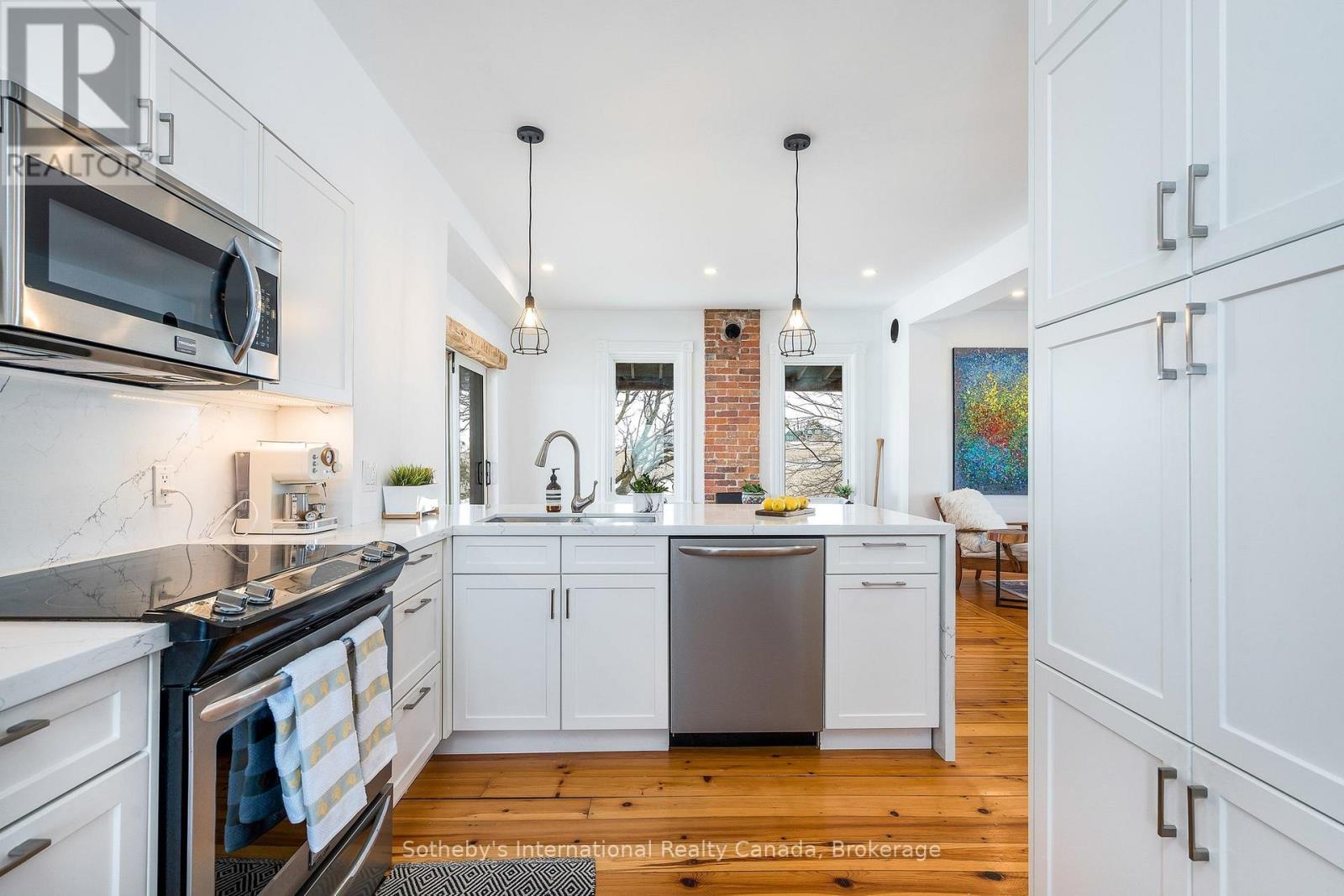 1943 Fairgrounds Road S, Clearview, Ontario L0M 1G0 - Photo 24 - S12925334