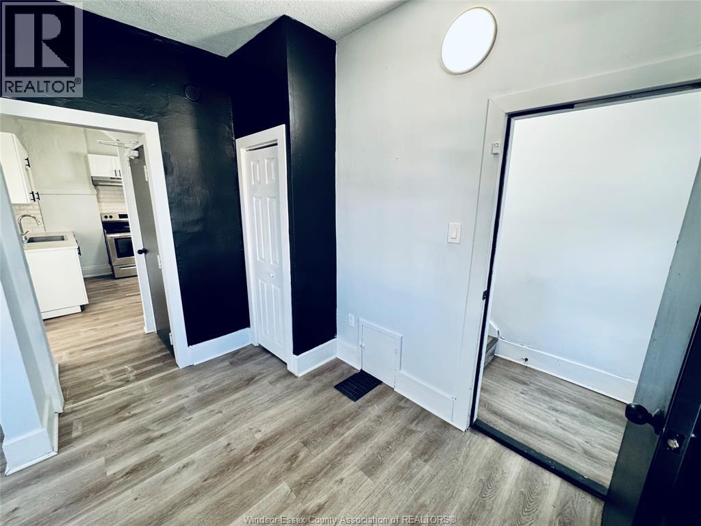 531 Langlois Unit# Main, Windsor, Ontario N9A 2G3 - Photo 10 - 26006399