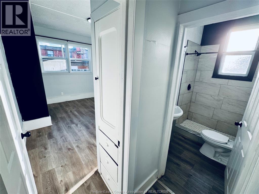 531 Langlois Unit# Main, Windsor, Ontario N9A 2G3 - Photo 14 - 26006399