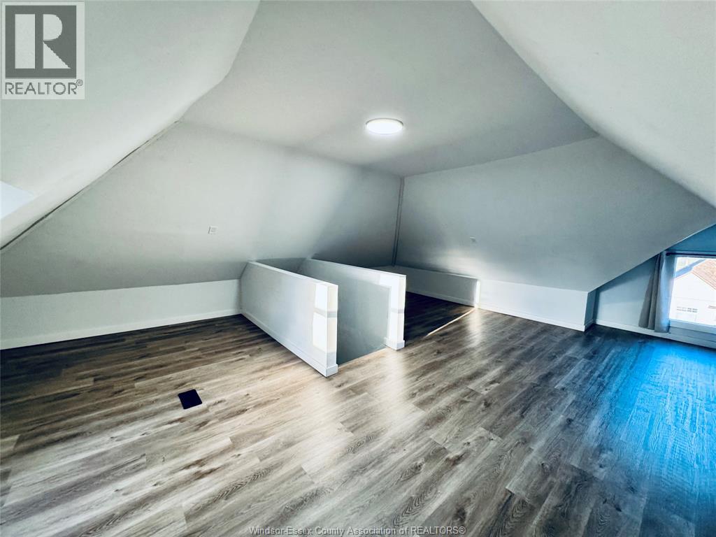 531 Langlois Unit# Main, Windsor, Ontario N9A 2G3 - Photo 37 - 26006399