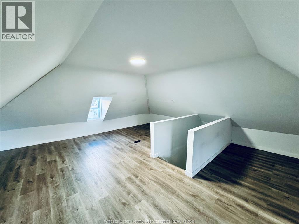 531 Langlois Unit# Main, Windsor, Ontario N9A 2G3 - Photo 38 - 26006399