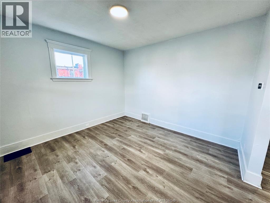 531 Langlois Unit# Main, Windsor, Ontario N9A 2G3 - Photo 8 - 26006399