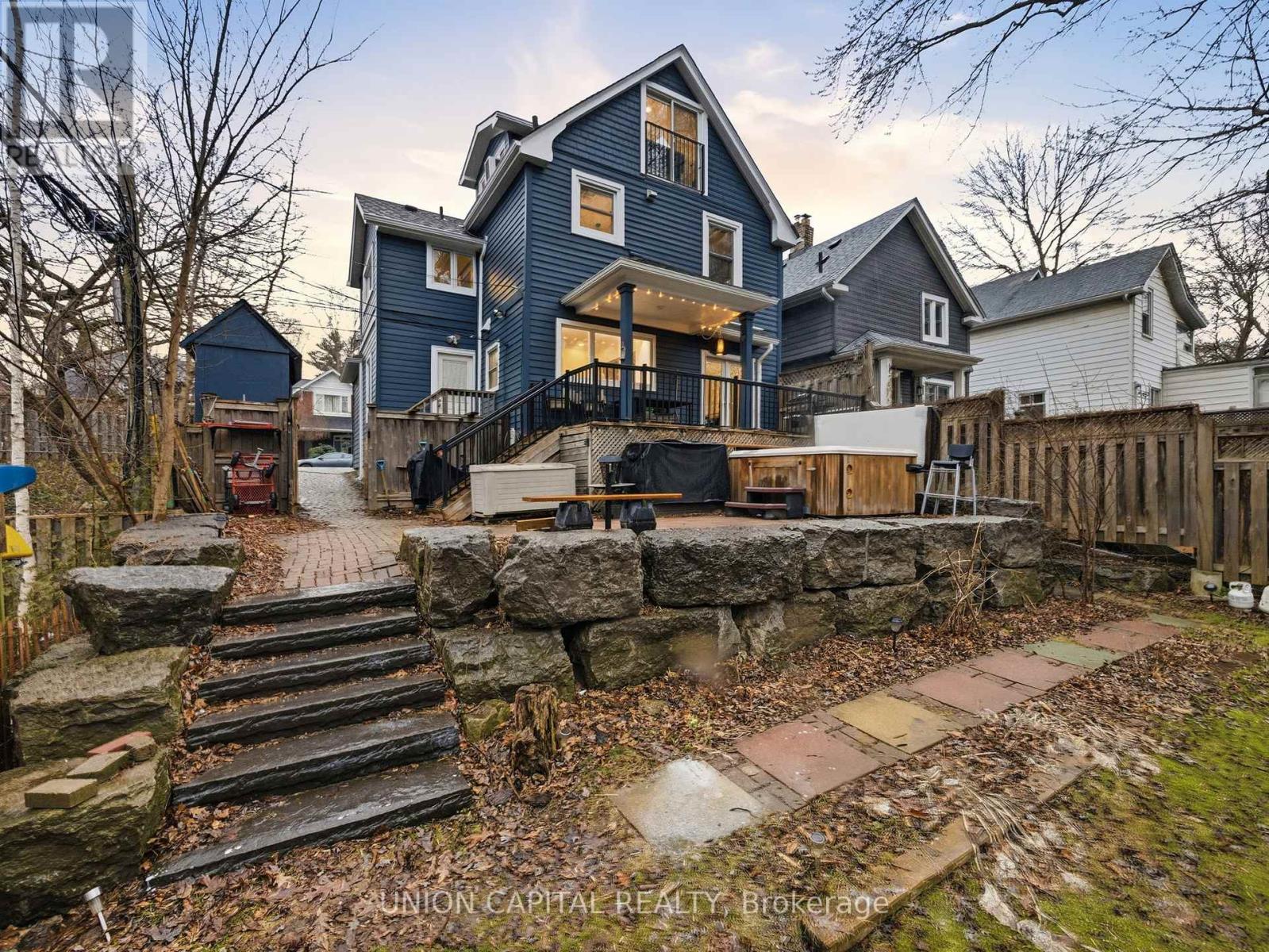 77 Eastwood Road, Toronto, Ontario  M4L 2C7 - Photo 49 - E12927632