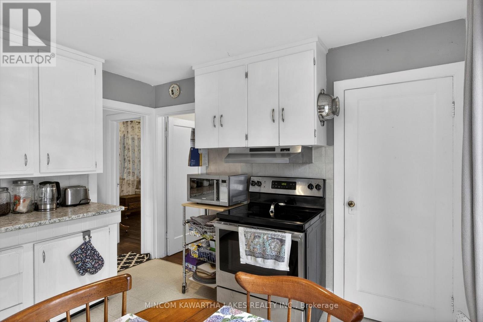 469 Edison Avenue, Peterborough, Ontario  K9J 4G4 - Photo 11 - X12929626