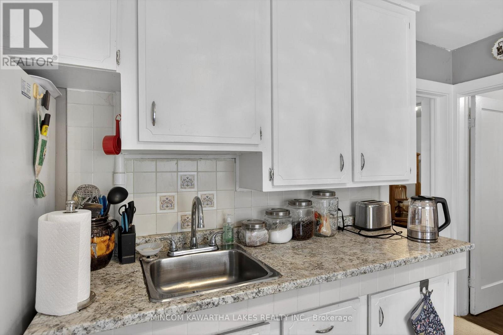 469 Edison Avenue, Peterborough, Ontario  K9J 4G4 - Photo 7 - X12929626