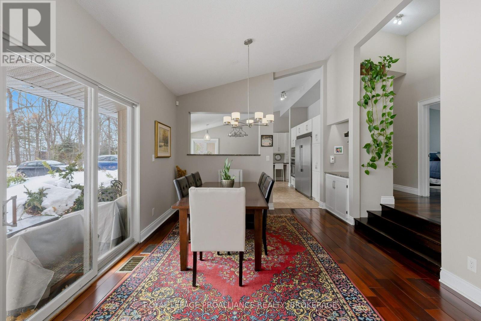 27 Riverside Drive, Kingston, Ontario  K7L 4V1 - Photo 17 - X12929684