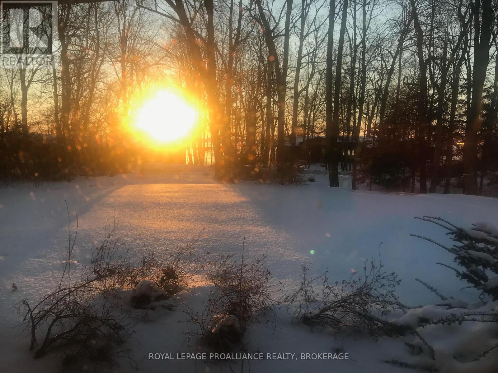 27 Riverside Drive, Kingston, Ontario  K7L 4V1 - Photo 37 - X12929684