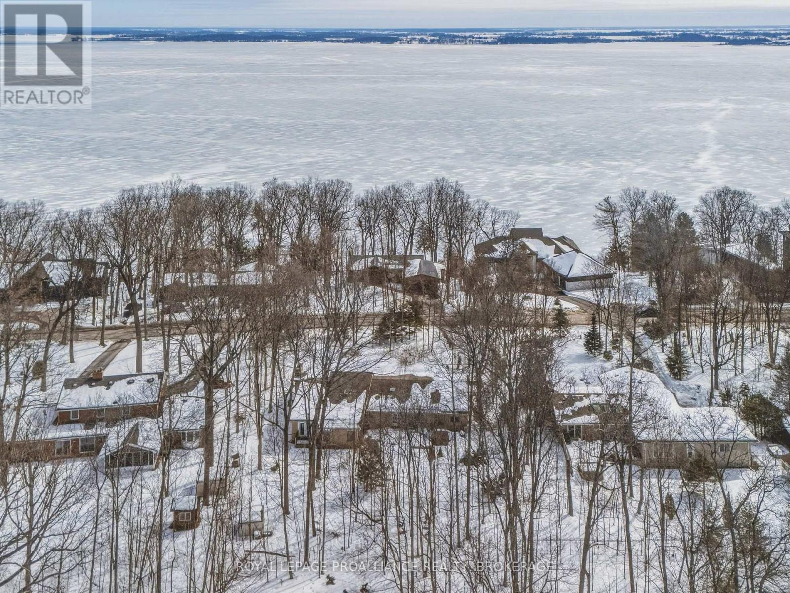 27 Riverside Drive, Kingston, Ontario  K7L 4V1 - Photo 44 - X12929684