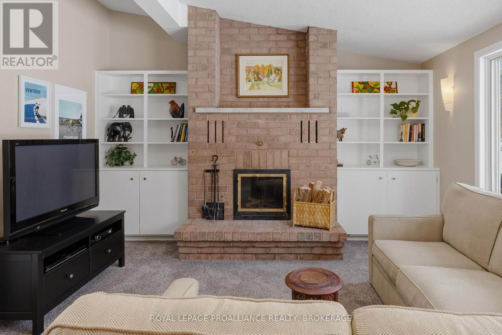 27 Riverside Drive, Kingston, Ontario  K7L 4V1 - Photo 9 - X12929684