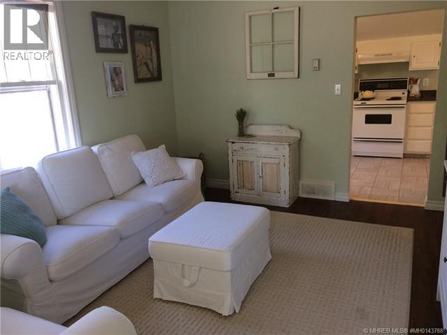 132 3 Avenue E, Empress, Alberta  T0J 1E0 - Photo 6 - A2274424