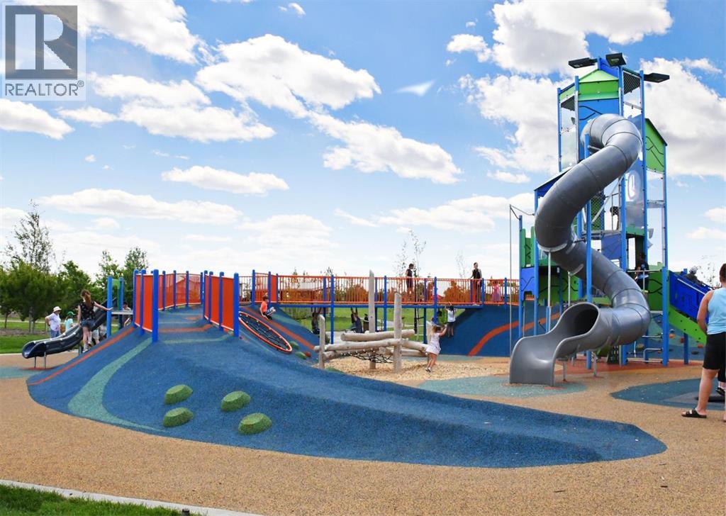 308 Uplands Boulevard N, Lethbridge, Alberta  T1H 7C7 - Photo 2 - A2296264