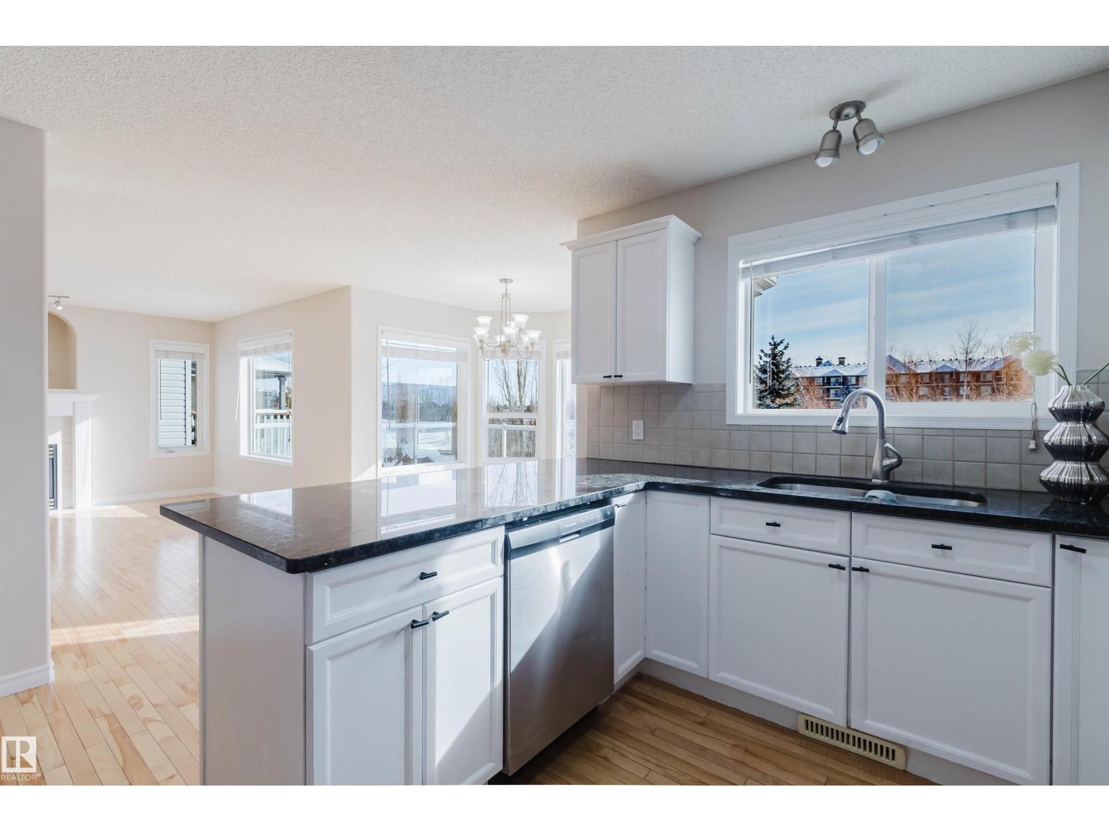 1135 112 St Sw, Edmonton, Alberta  T6W 1V1 - Photo 23 - E4479339