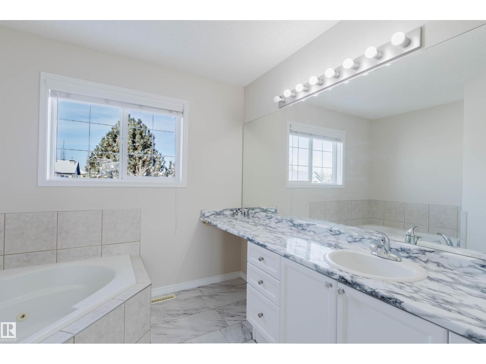 1135 112 St Sw, Edmonton, Alberta  T6W 1V1 - Photo 32 - E4479339