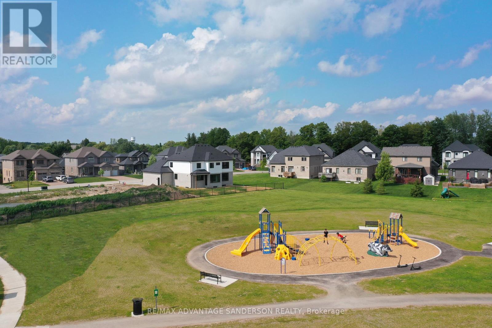 243 Songbird Lane, Middlesex Centre, Ontario  N0M 2A0 - Photo 7 - X12929638