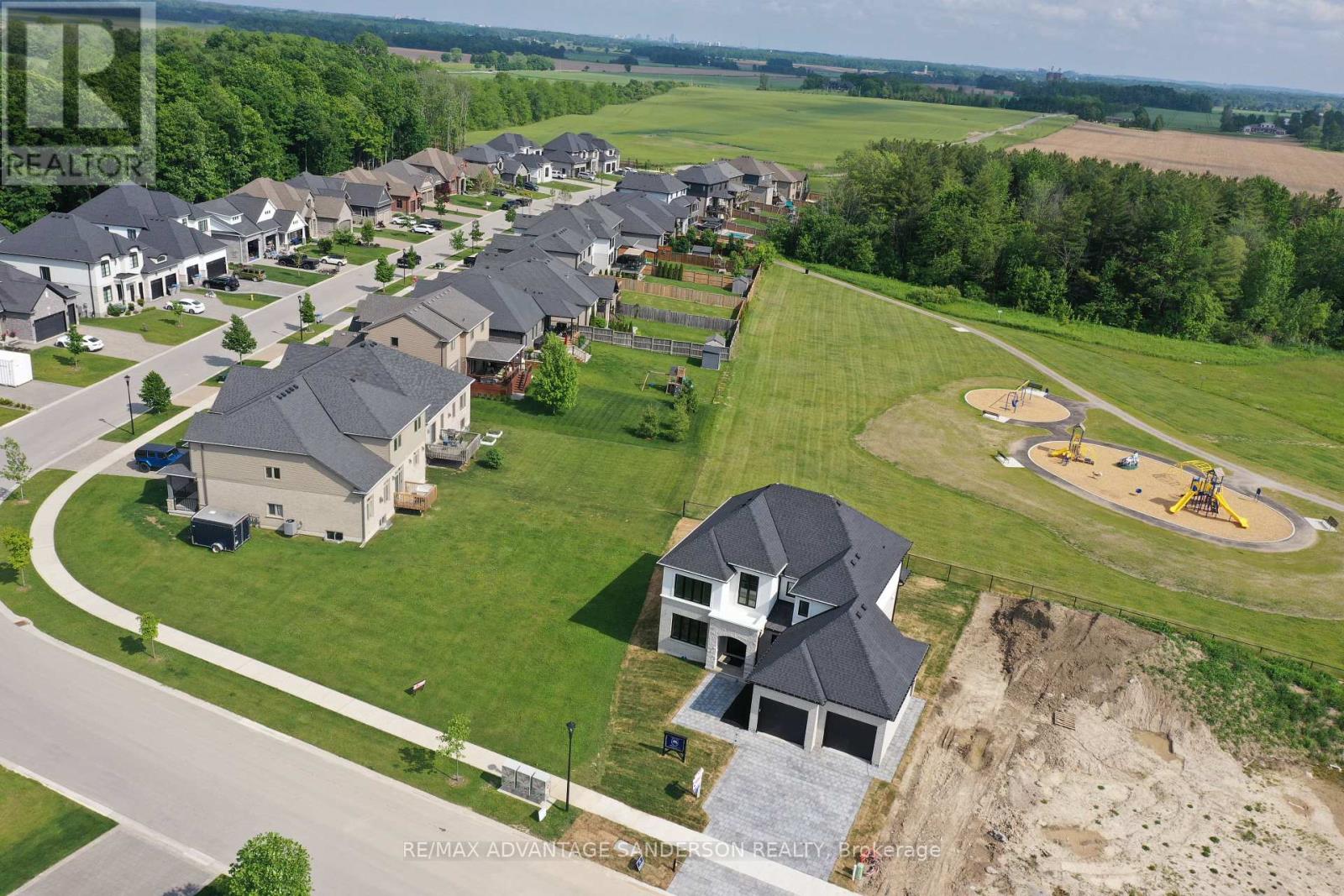 243 Songbird Lane, Middlesex Centre, Ontario  N0M 2A0 - Photo 8 - X12929638