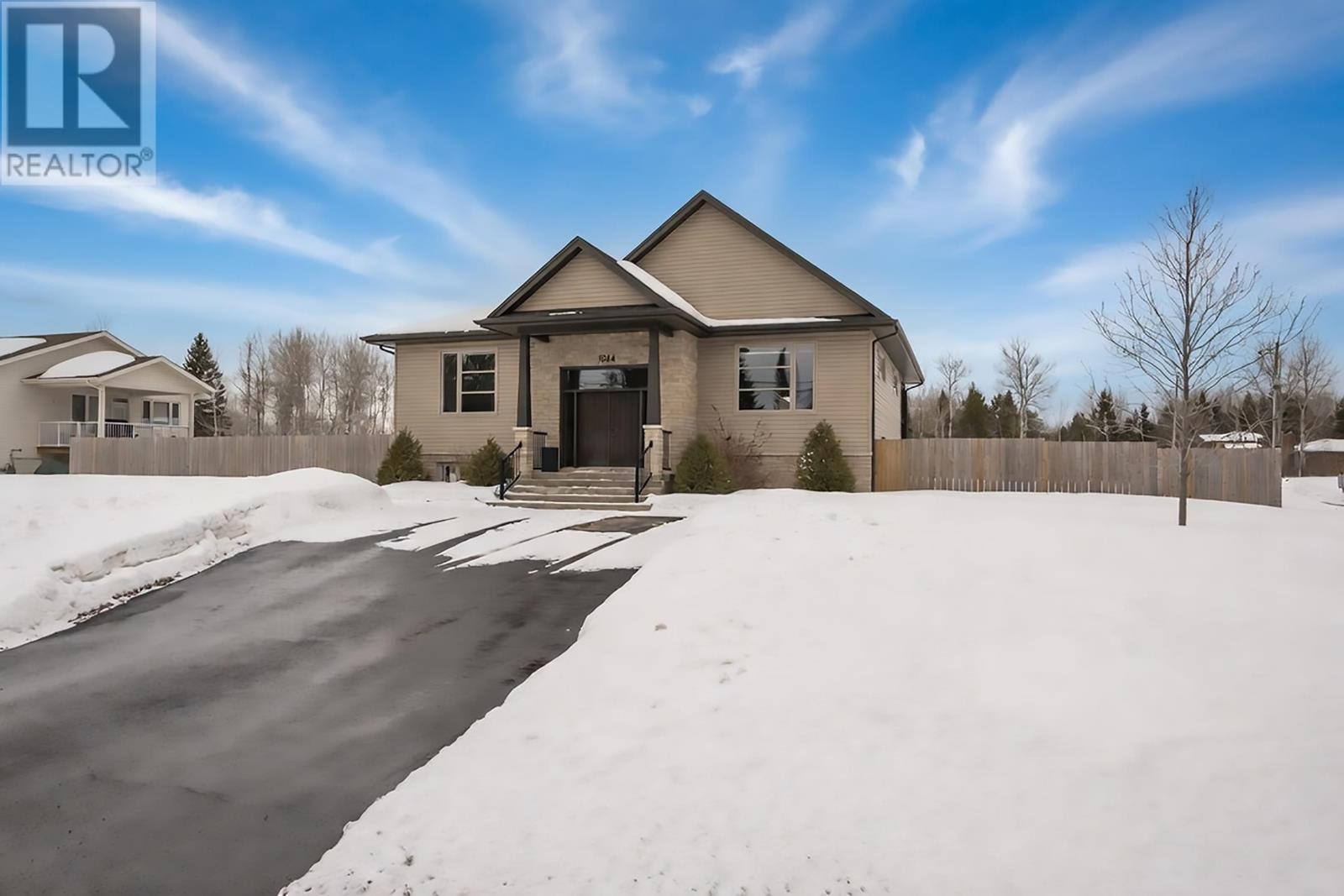 1944 Rosslyn Road, Thunder Bay, Ontario  P7K 1H8 - Photo 2 - TB2600480