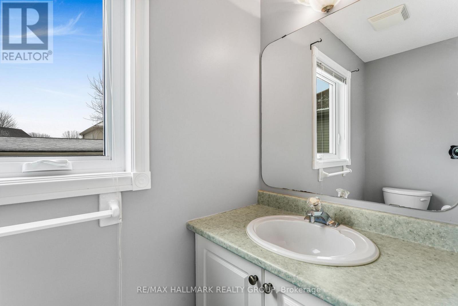 1802 Patricia Street, Clarence-Rockland, Ontario  K4K 1T4 - Photo 15 - X12929594