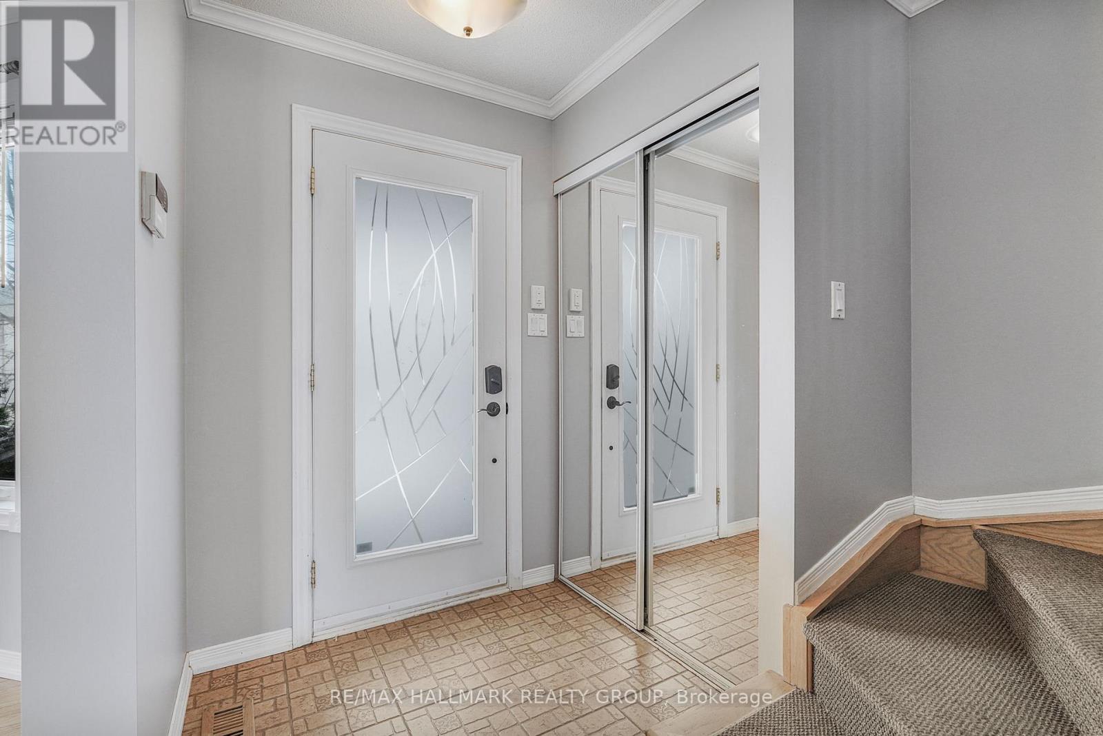 1802 Patricia Street, Clarence-Rockland, Ontario  K4K 1T4 - Photo 3 - X12929594