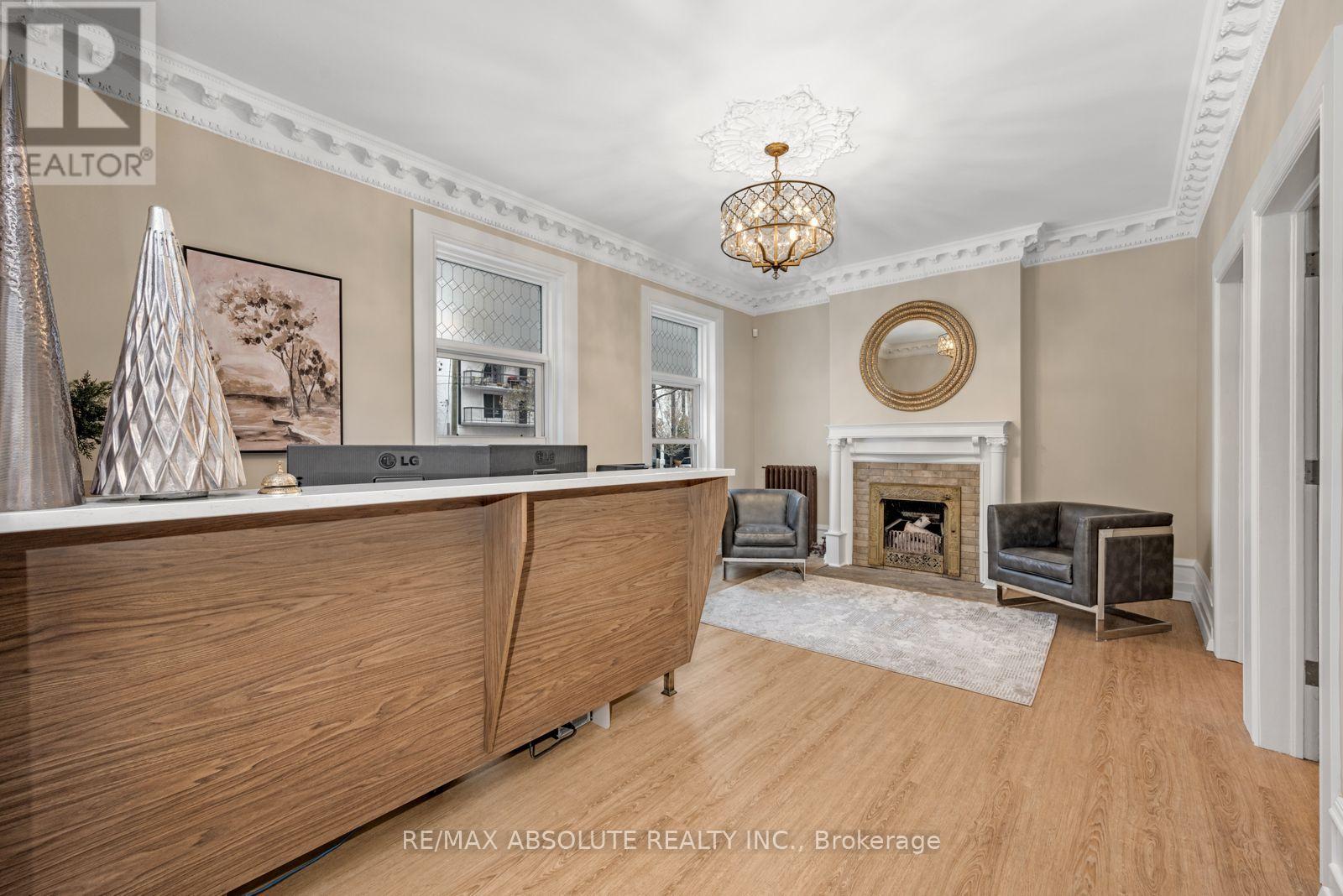 OFFICE 5 - 238 ARGYLE AVENUE, Ottawa, Ontario