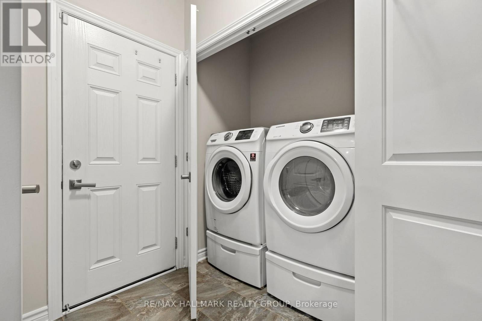 321 Hepatica Way, Ottawa, Ontario  K4A 0Y9 - Photo 9 - X12929682