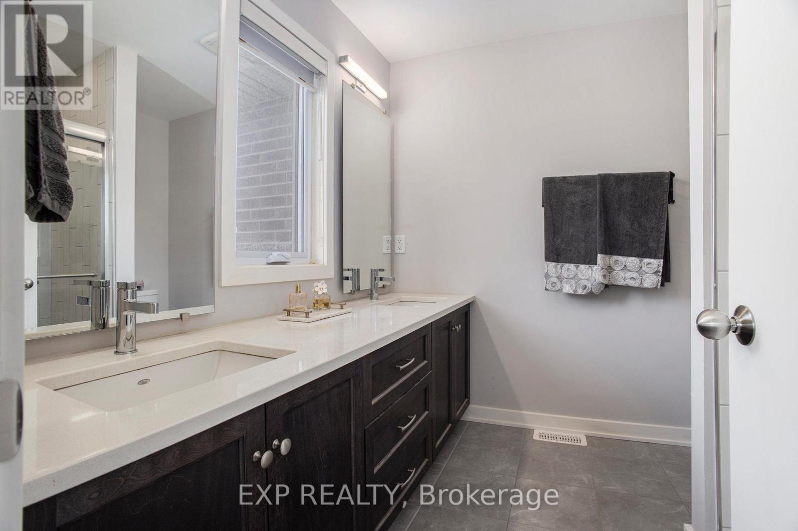 1022 Lunar Glow Crescent, Ottawa, Ontario  K4M 0J9 - Photo 18 - X12929710