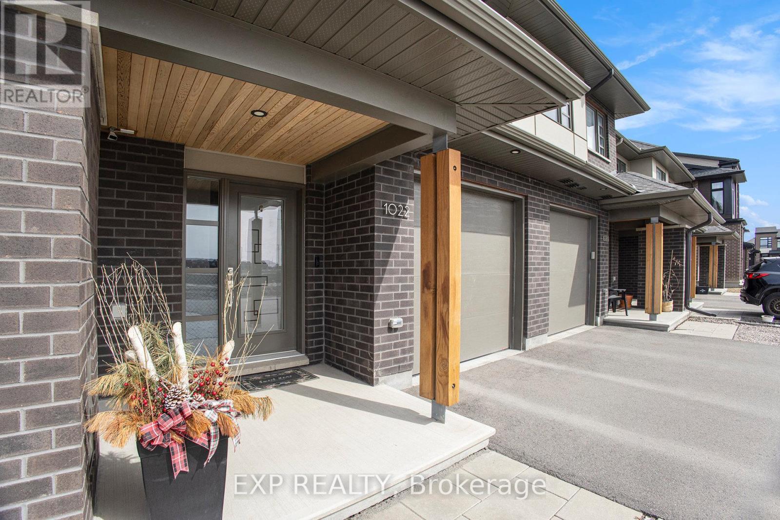 1022 Lunar Glow Crescent, Ottawa, Ontario  K4M 0J9 - Photo 3 - X12929710