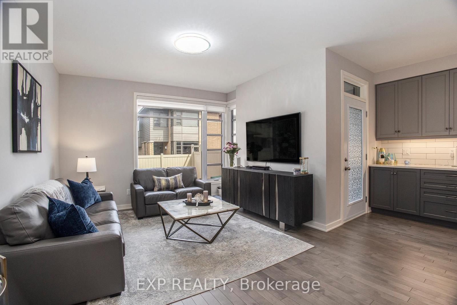 1022 Lunar Glow Crescent, Ottawa, Ontario  K4M 0J9 - Photo 5 - X12929710