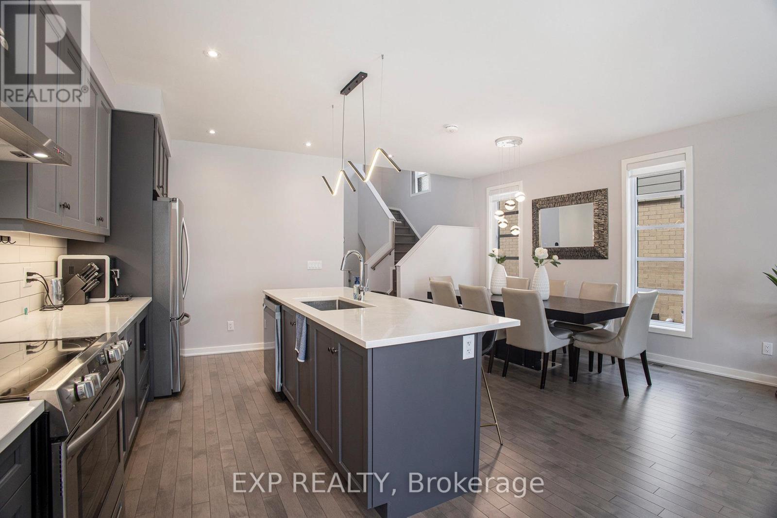 1022 Lunar Glow Crescent, Ottawa, Ontario  K4M 0J9 - Photo 9 - X12929710