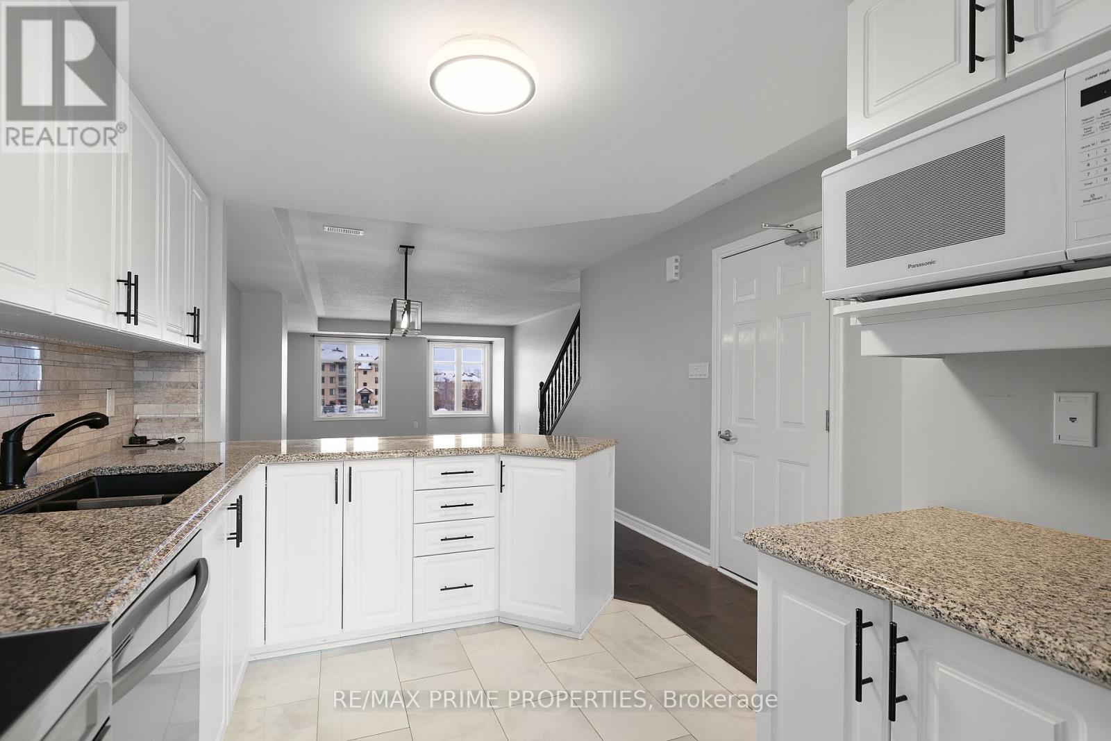 166 Bluestone Private, Ottawa, Ontario  K4A 0X7 - Photo 18 - X12929756