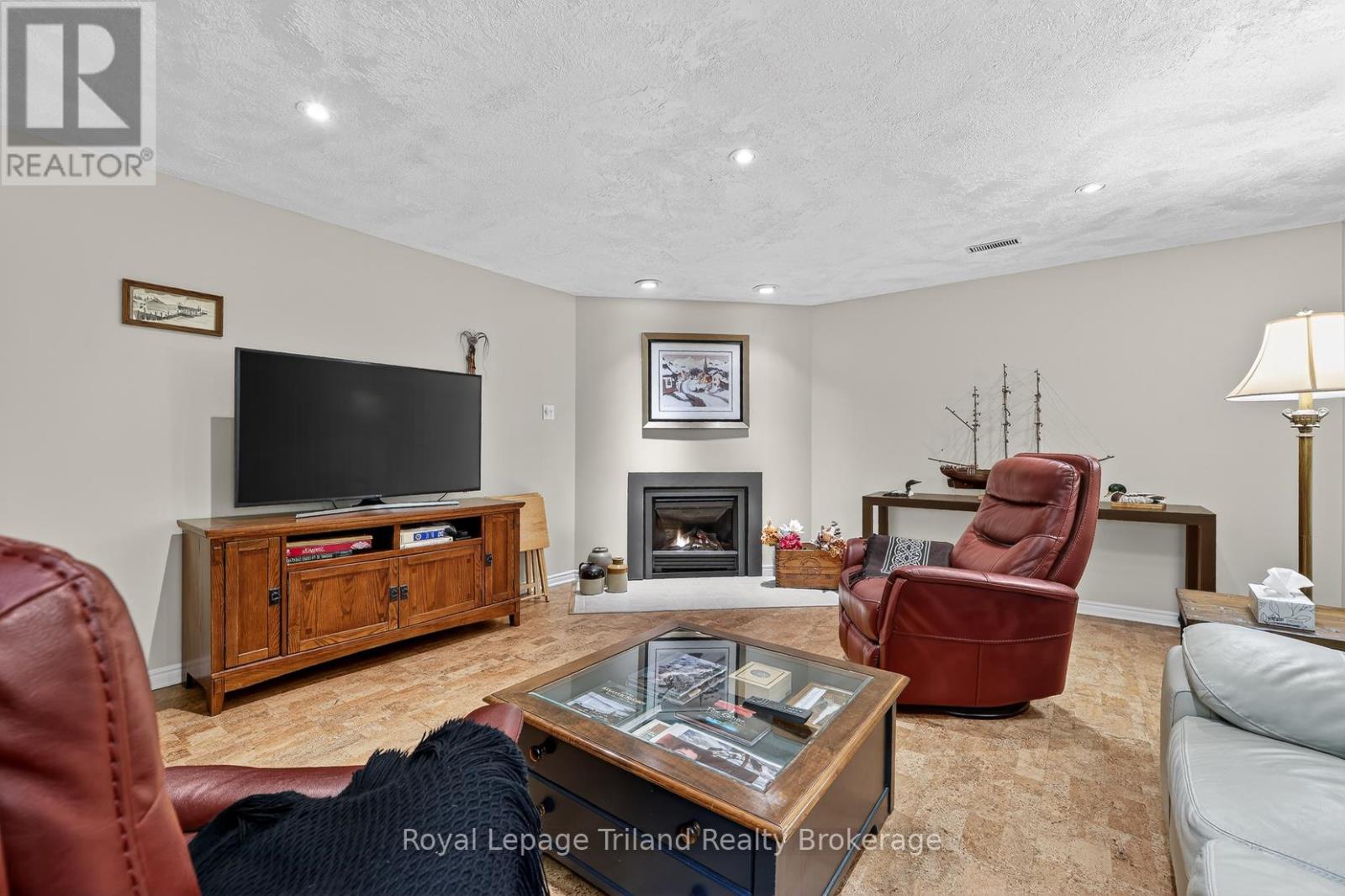 12 - 637 Lansdowne Avenue, Woodstock, Ontario N4T 1K2 - Photo 26 - X12929840