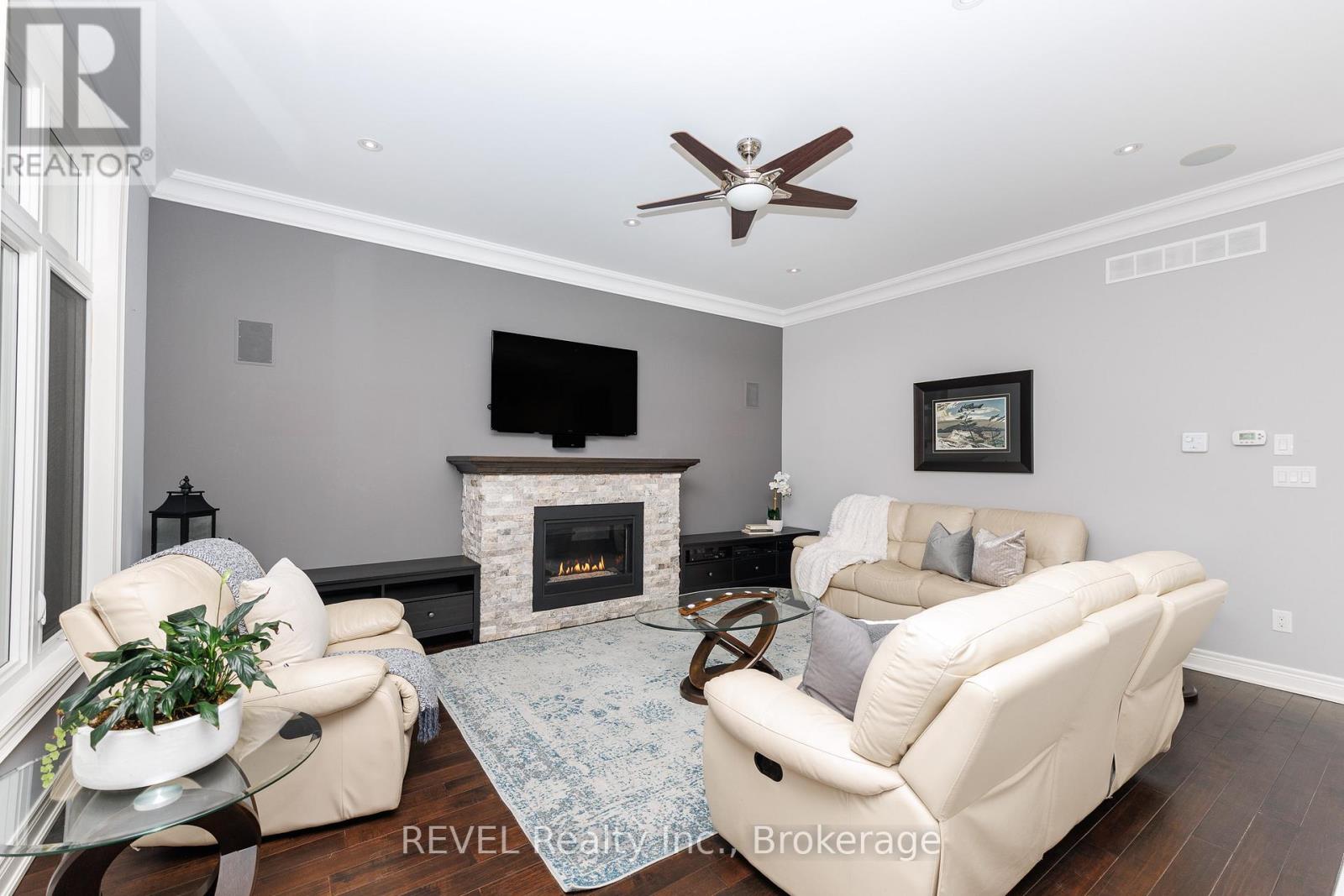 9421 Madison Crescent, Niagara Falls, Ontario  L2H 0M3 - Photo 10 - X12929614