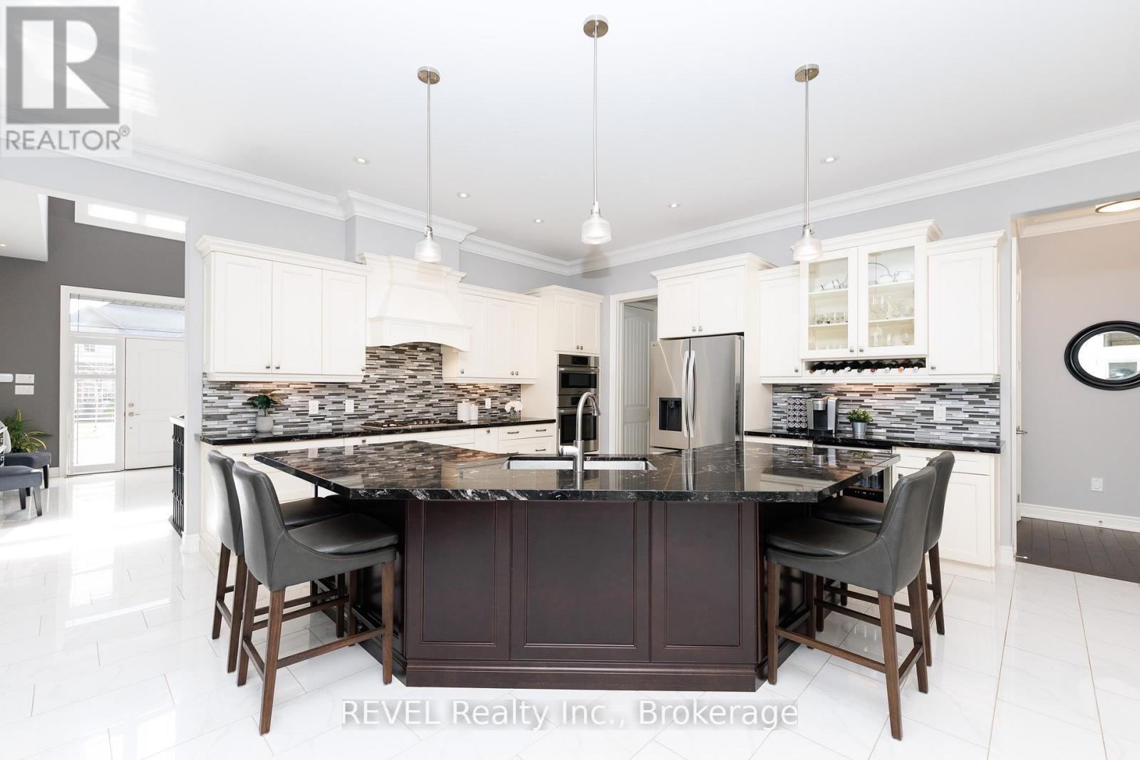 9421 Madison Crescent, Niagara Falls, Ontario  L2H 0M3 - Photo 13 - X12929614