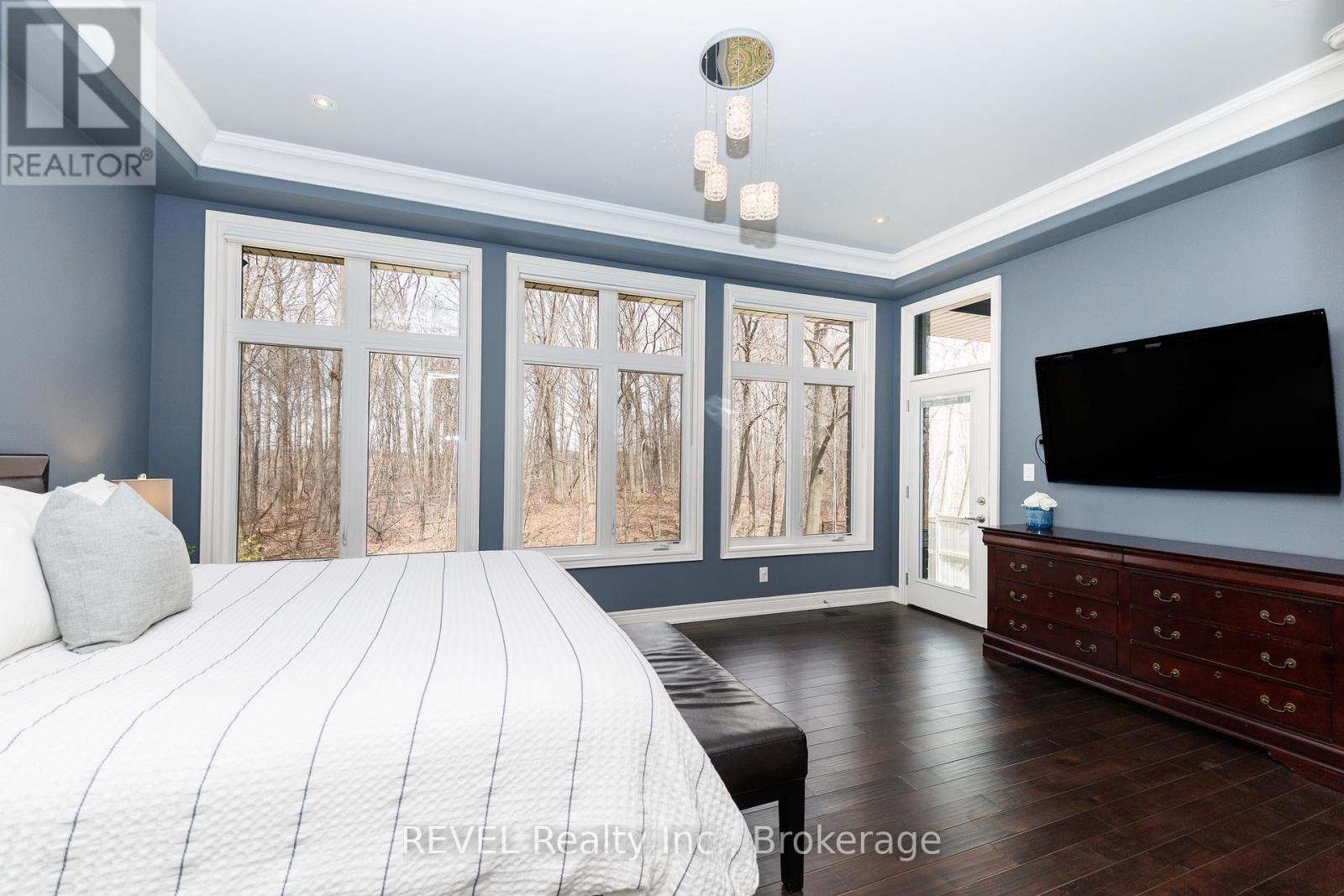 9421 Madison Crescent, Niagara Falls, Ontario  L2H 0M3 - Photo 28 - X12929614