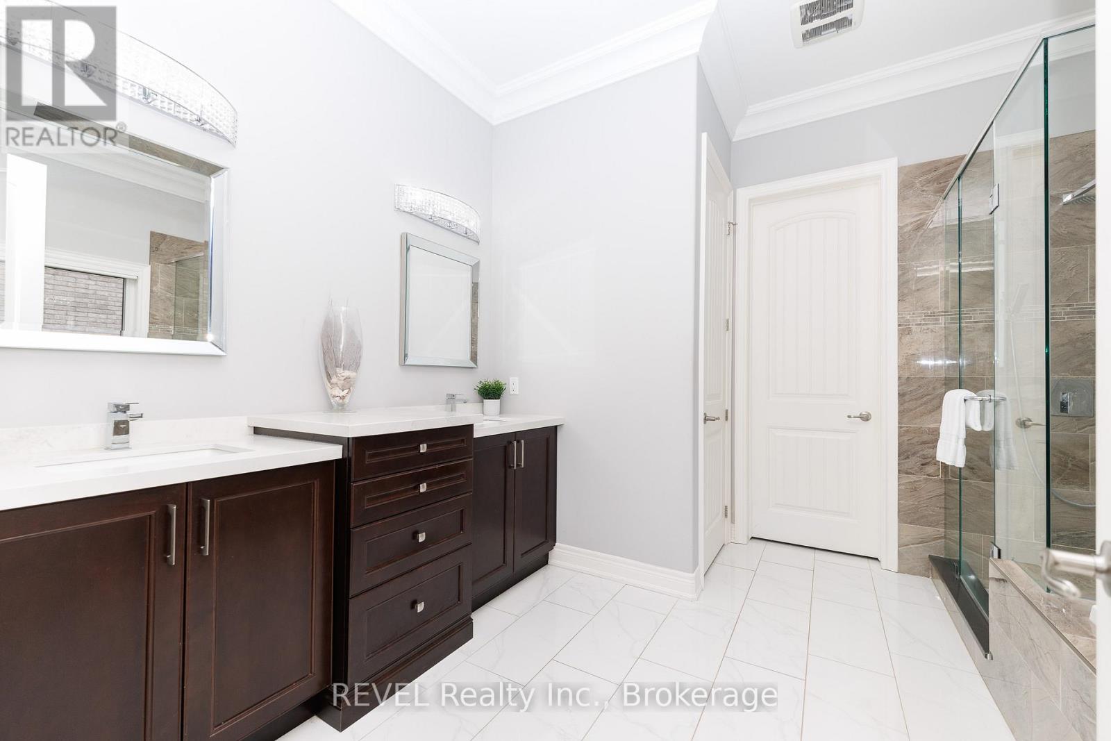 9421 Madison Crescent, Niagara Falls, Ontario  L2H 0M3 - Photo 30 - X12929614