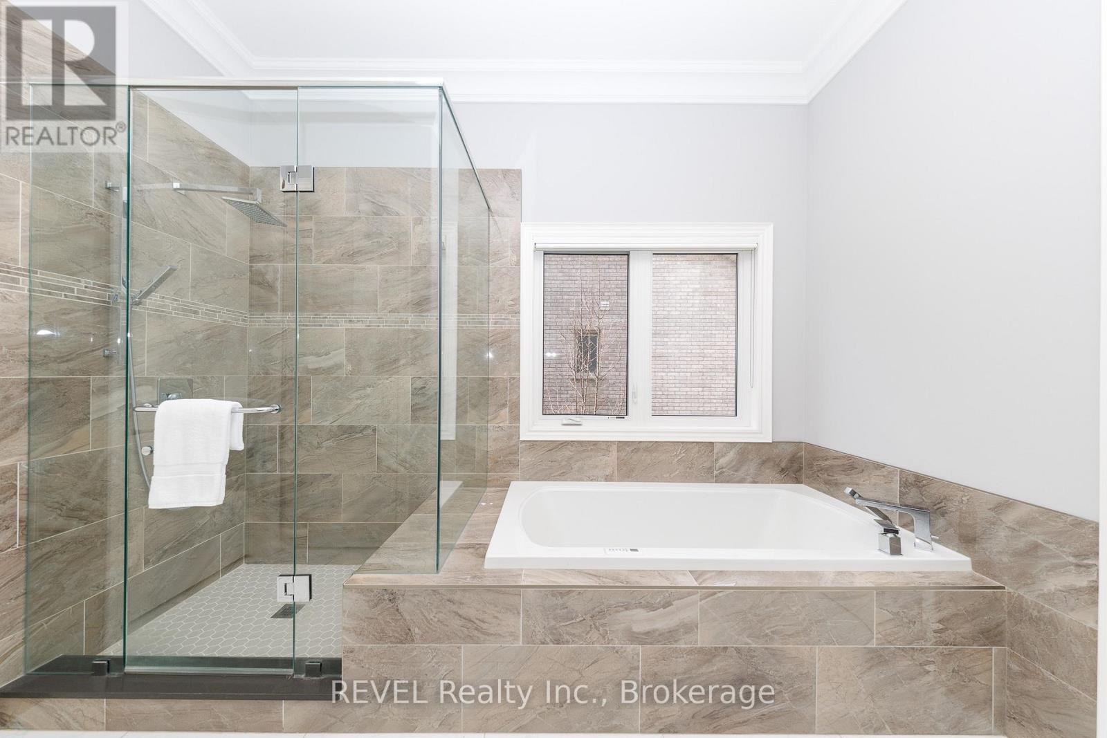 9421 Madison Crescent, Niagara Falls, Ontario  L2H 0M3 - Photo 31 - X12929614