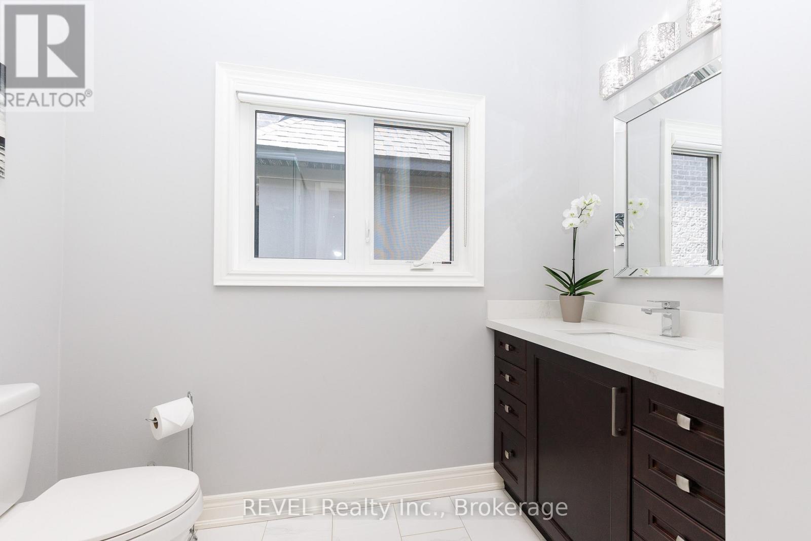 9421 Madison Crescent, Niagara Falls, Ontario  L2H 0M3 - Photo 35 - X12929614