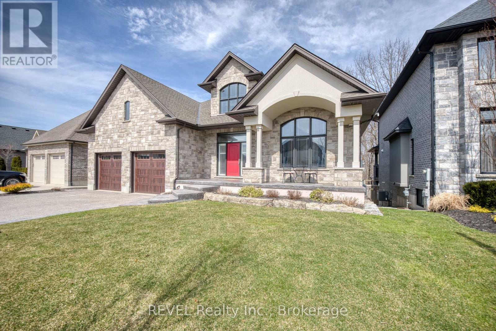 9421 Madison Crescent, Niagara Falls, Ontario  L2H 0M3 - Photo 4 - X12929614