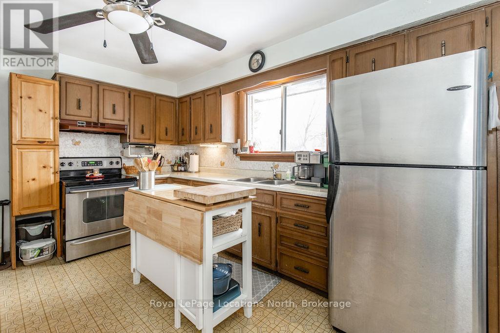 43 Sunnyside Lane, Wasaga Beach, Ontario  L9Z 2M5 - Photo 5 - S12929698