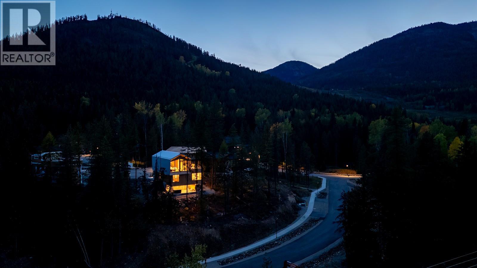 322 Larch Terrace, Rossland, British Columbia  V0G 1Y0 - Photo 9 - 10370827