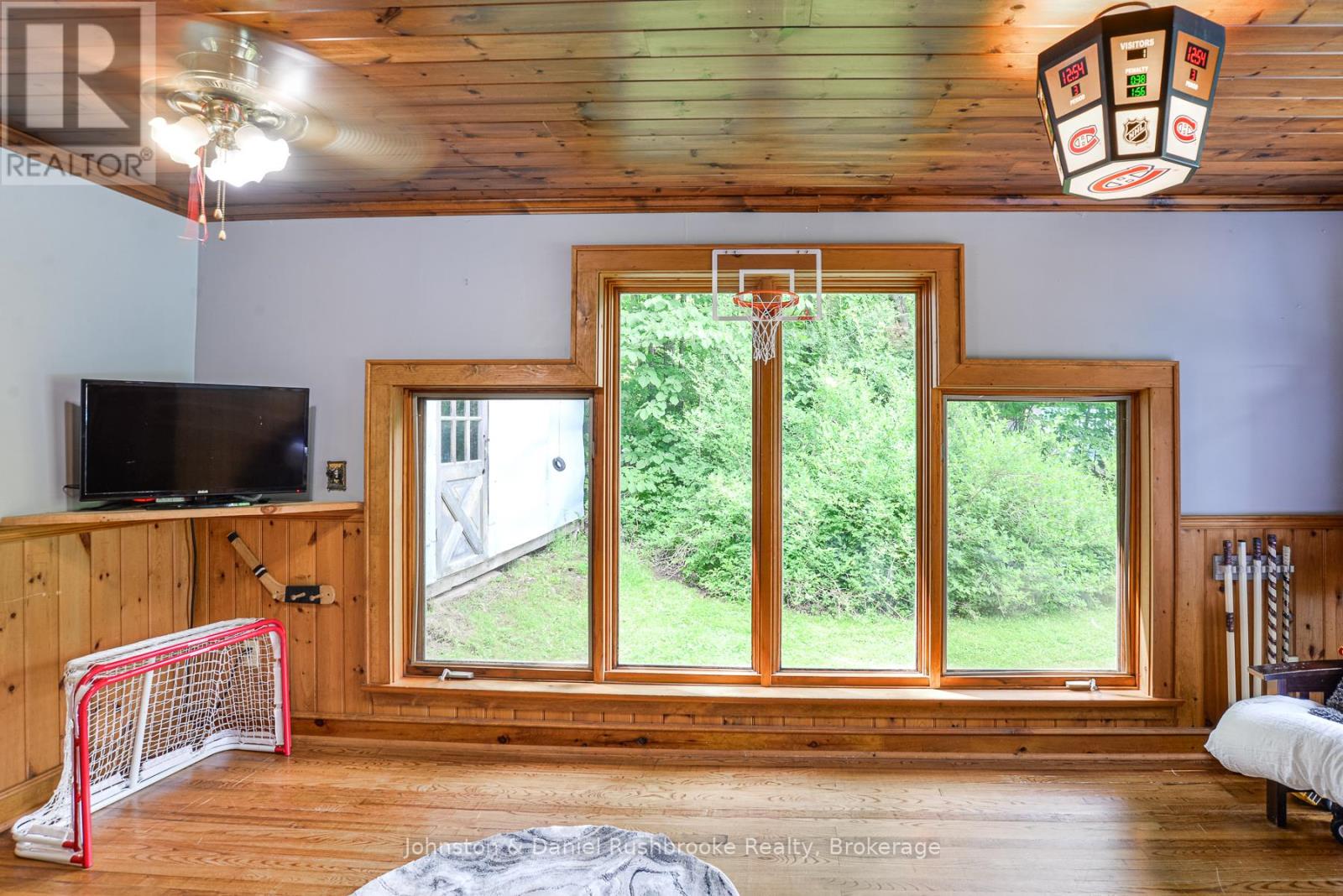 1658 Housey's Rapids Road, Gravenhurst, Ontario  P1P 1R3 - Photo 5 - X12929598