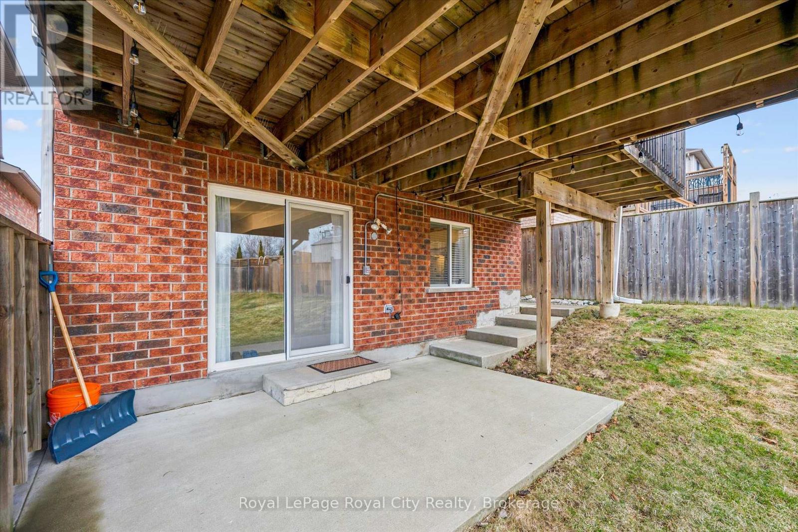 11 Valleyhaven Lane, Guelph, Ontario  N1E 0A3 - Photo 34 - X12929824