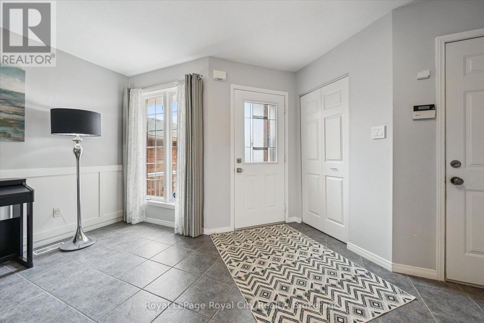 11 Valleyhaven Lane, Guelph, Ontario  N1E 0A3 - Photo 7 - X12929824