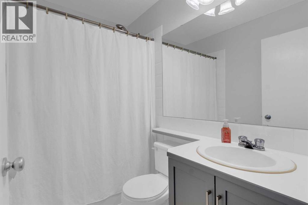 37 Prestwick Rise Se, Calgary, Alberta  T2Z 4A6 - Photo 24 - A2295393