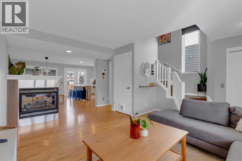 37 Prestwick Rise Se, Calgary, Alberta  T2Z 4A6 - Photo 8 - A2295393